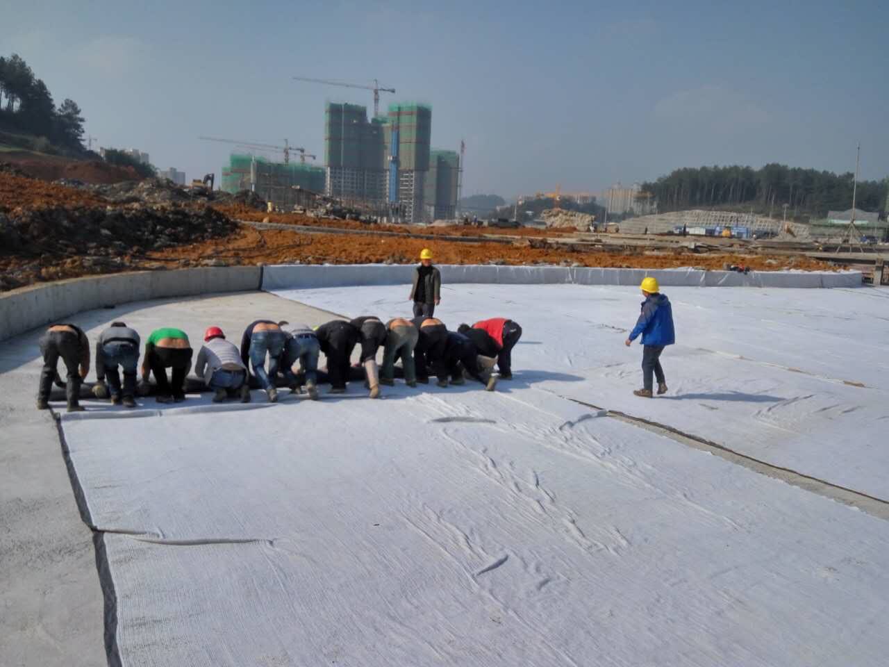 土工布雨季施工應注意什么